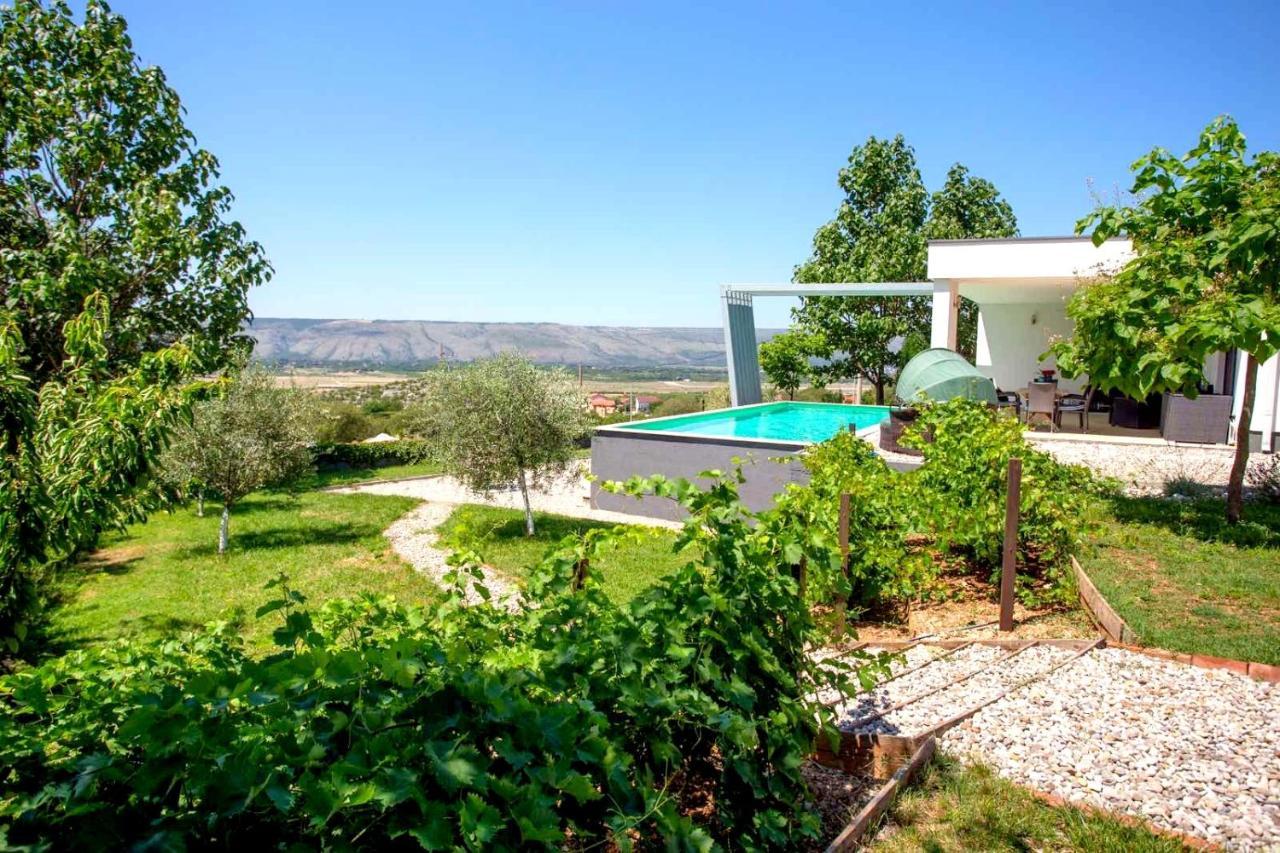 Villa Mona ,Heated Swimming Pool Мостар Экстерьер фото